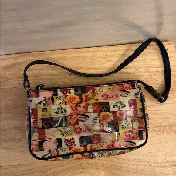 Relic Purse, Iconic
Jelly Vinyl Kiss & Tell... - Picture 2 of 11